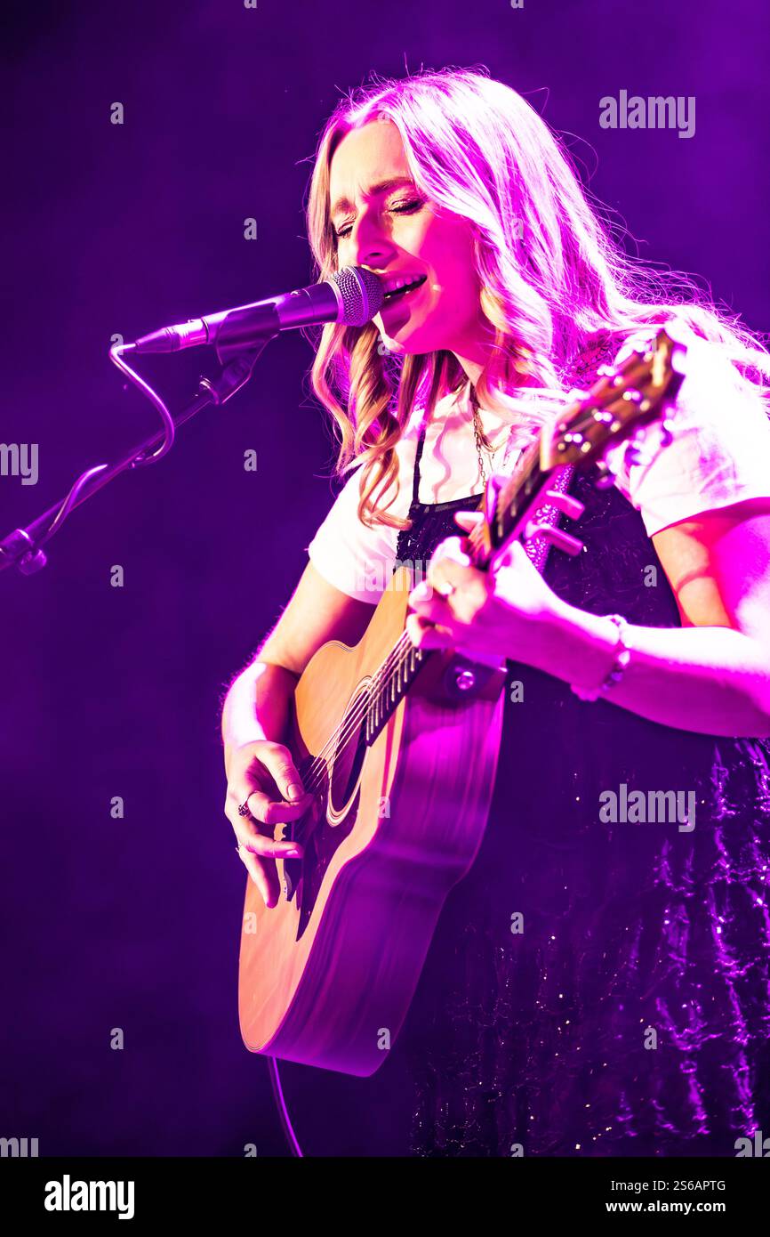 Milan Italy. 15th jan 2025. The English singer-songwriter ÁINE DEANE ...