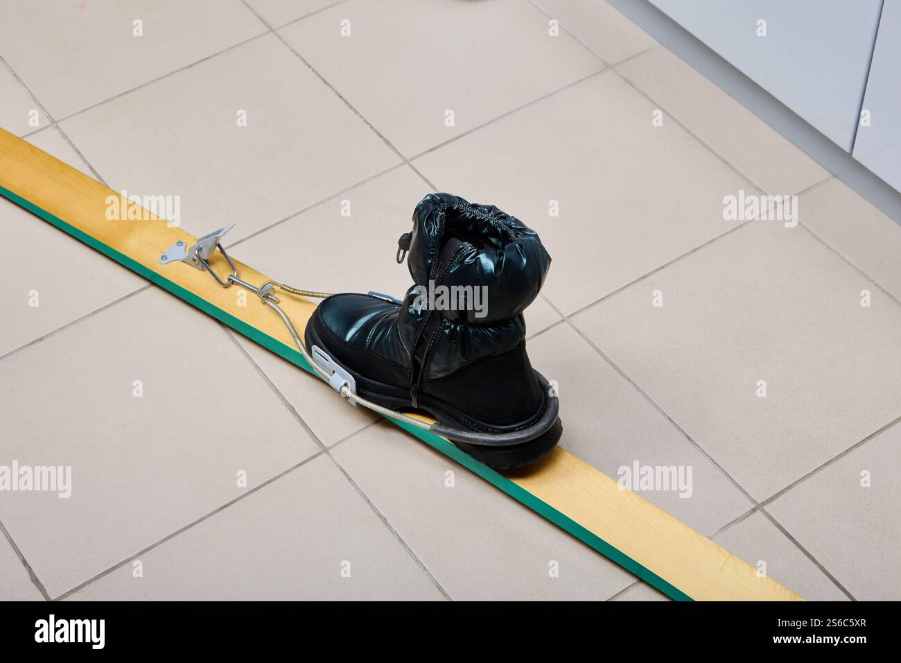 Kandahar binding hi-res stock photography and images - Alamy Kandahar binding hi-res stock photography and images - Alamy