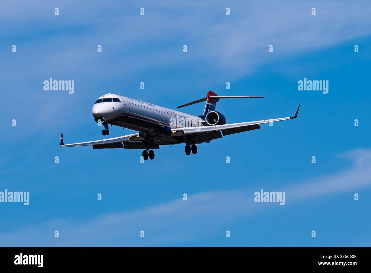 Bombardier crj900 hi-res stock photography and images - Alamy
