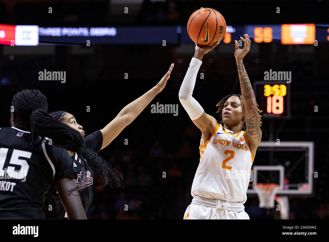 Tennessee guard Ruby Whitehorn (2) shoots over Mississippi State guard ...