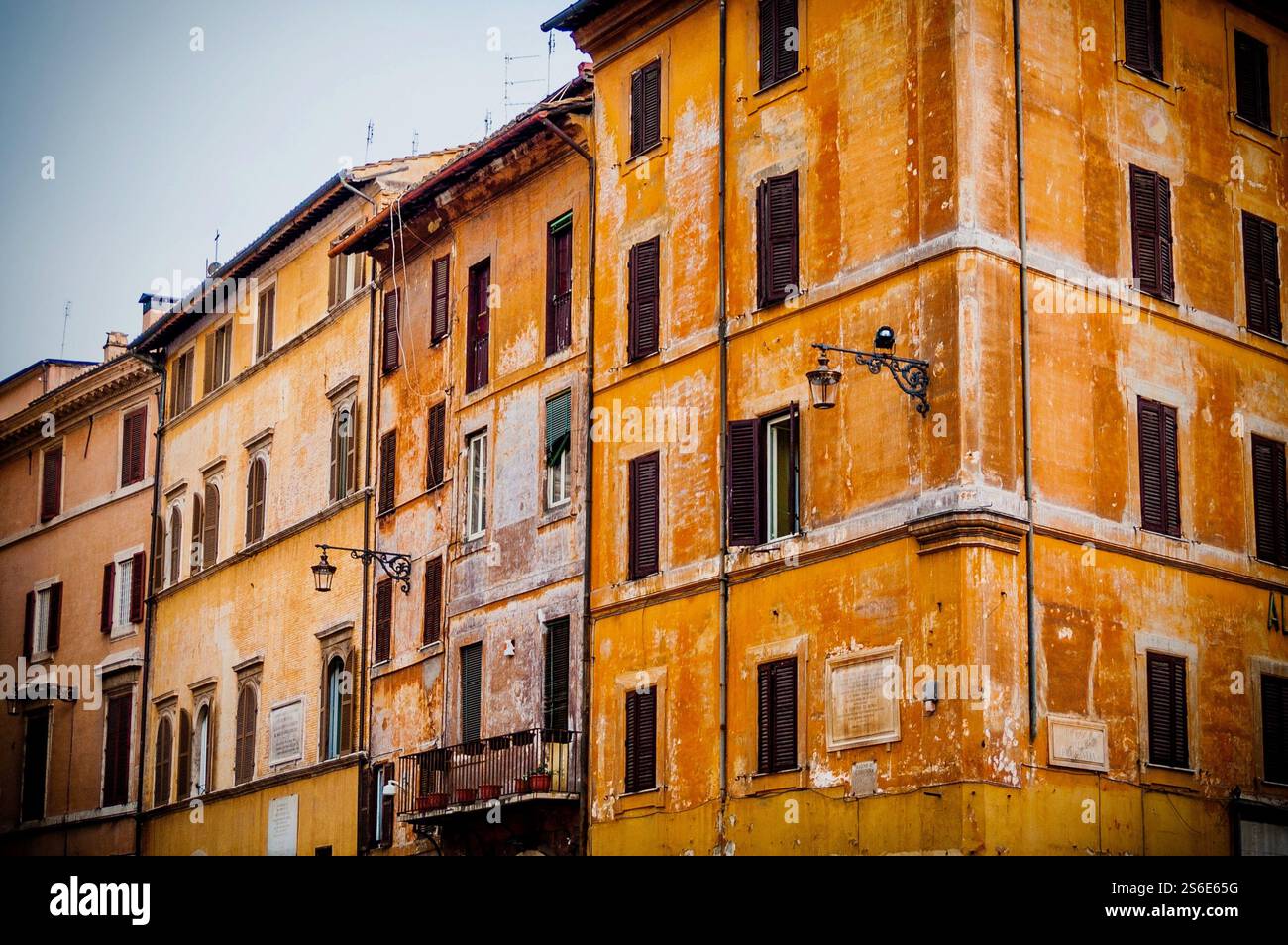 Faded buildings hi-res stock photography and images - Alamy
