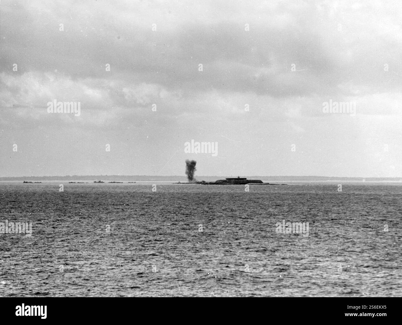 Shell Exploding Near Men German shell explodes hi-res stock photography and images - Alamy