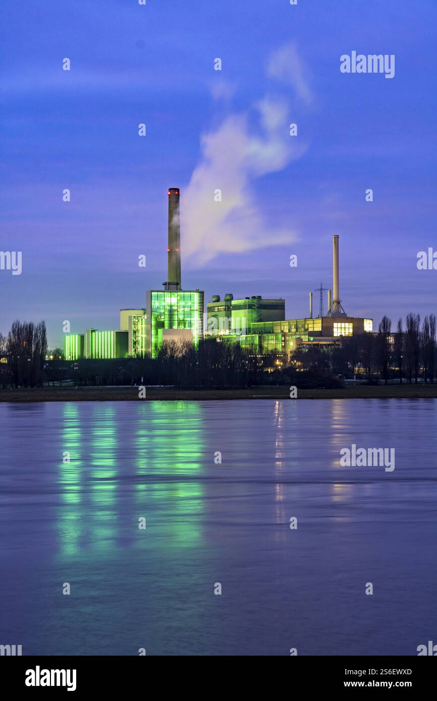 The Lausward combined heat and power plant in Duesseldorf, gas and ...