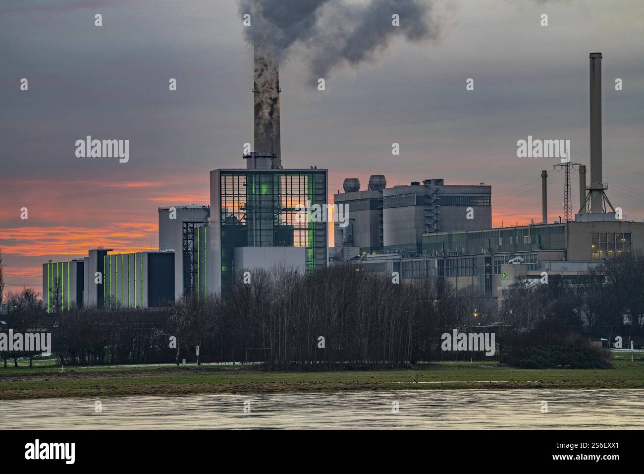 The Lausward combined heat and power plant in Duesseldorf, gas and ...