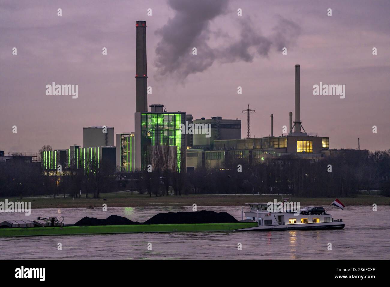 The Lausward combined heat and power plant in Duesseldorf, gas and ...