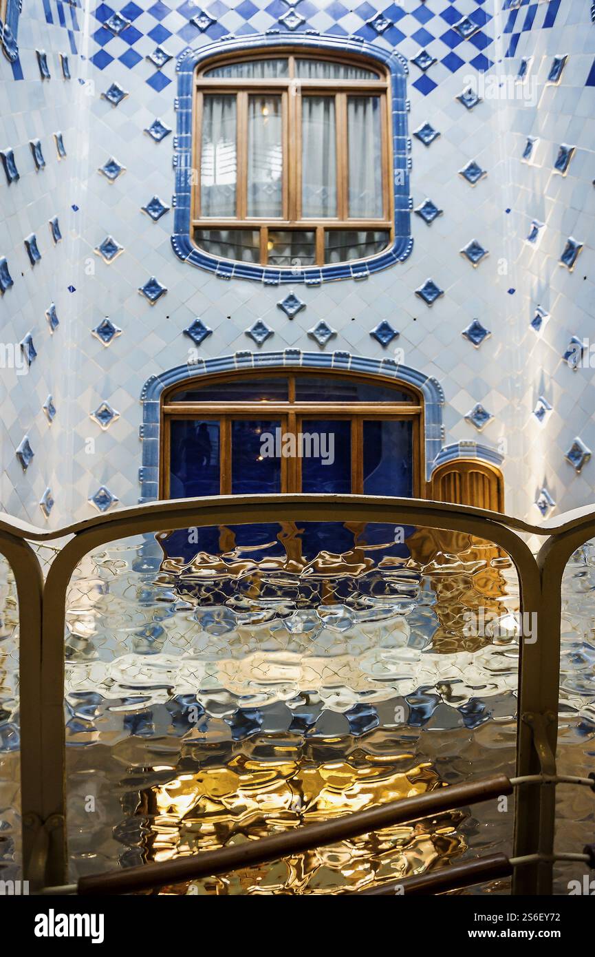 Casa Batllo, Art Nouveau, architect Antoni Gaudi, Barcelona, Catalonia ...
