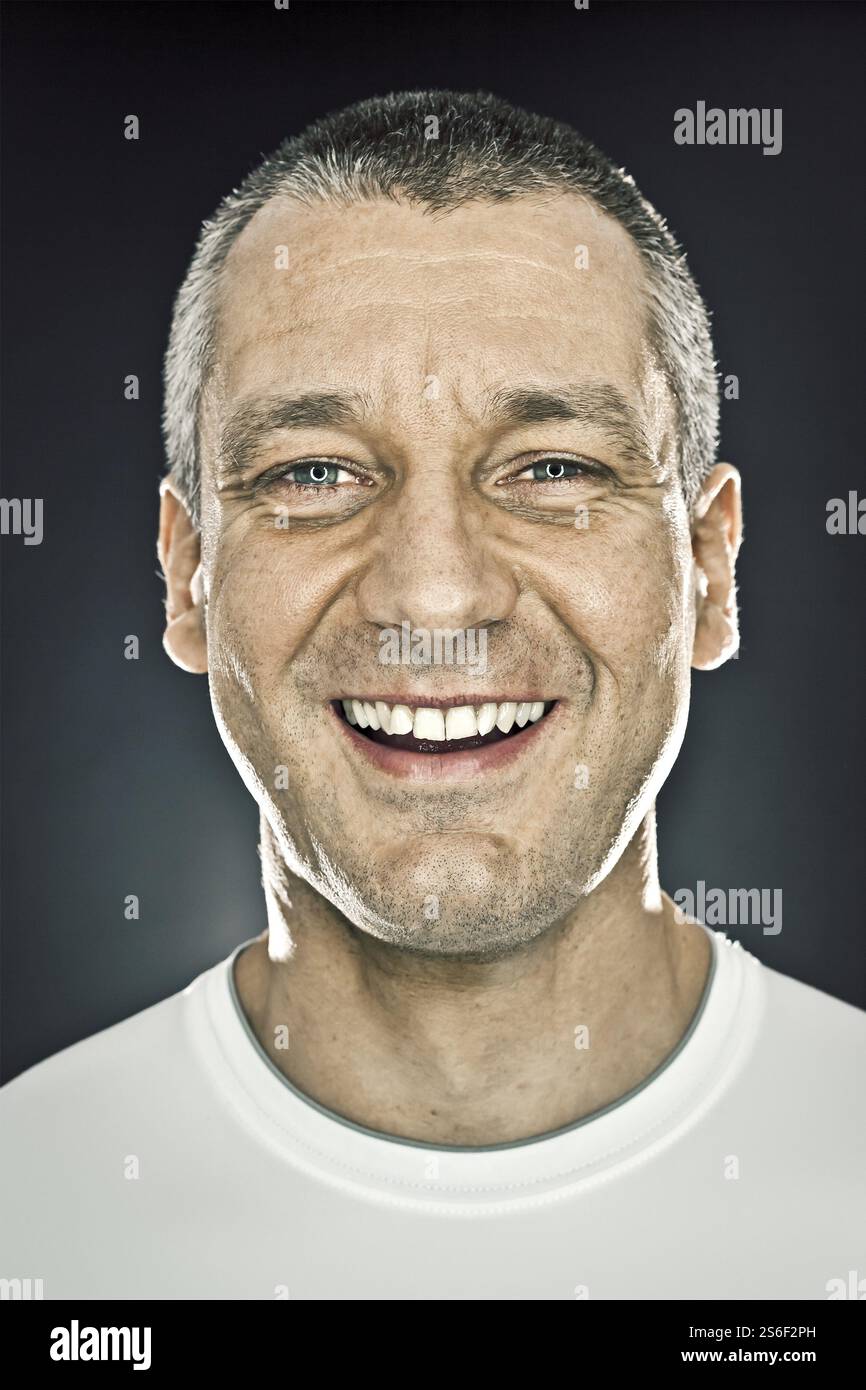 High contrast image elderly hi-res stock photography and images - Alamy