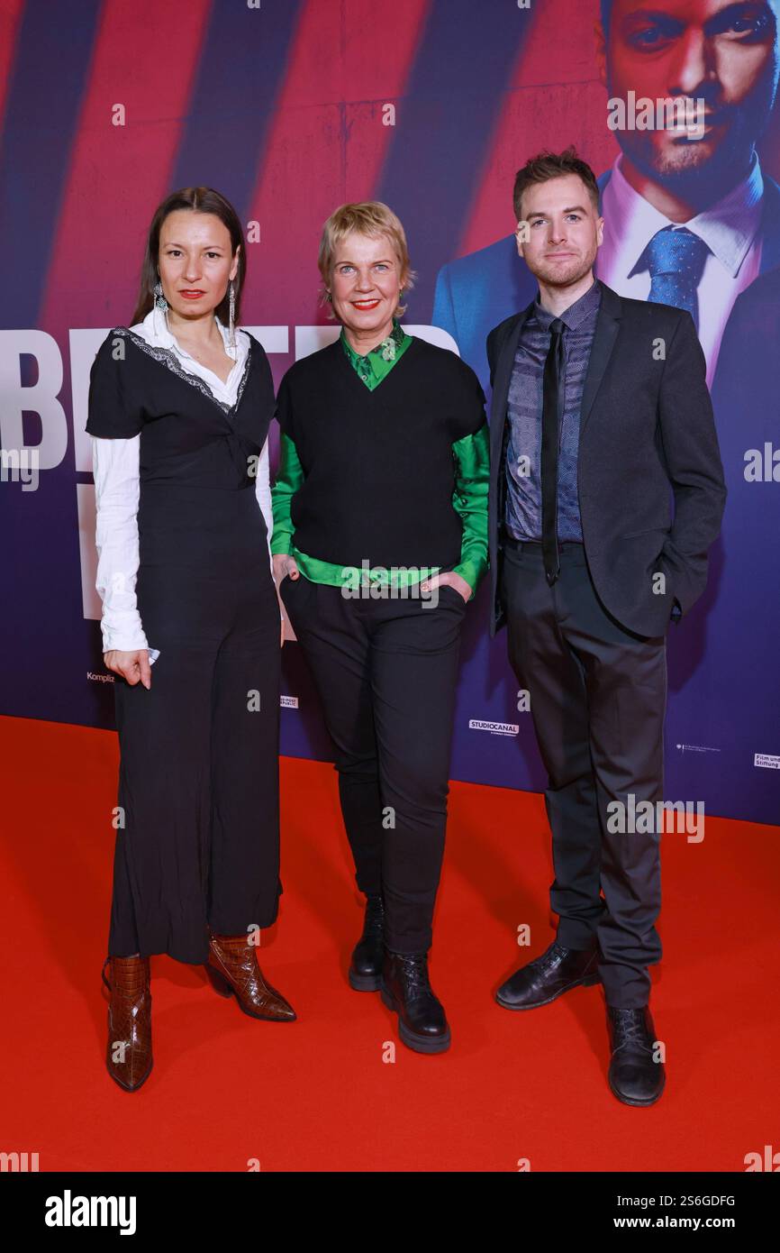 15.01.2025, Anne Zohra Berrached, Cordula Stratmann, Konstantin Bock zur Premiere von A Better Place, Kino in der KulturBrauerei, Berlin, Berlin Deutschland, Germany *** 15 01 2025, Anne Zohra Berrached, Cordula Stratmann, Konstantin Bock at the premiere of A Better Place, Kino in der KulturBrauerei, Berlin, Berlin Germany, Germany Stock Photo