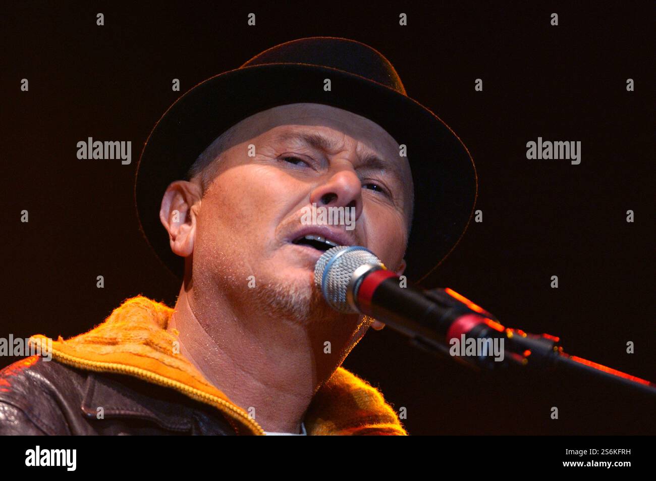 Ron Singer/actor Ron radio italia 2004 hi-res stock photography and images - Alamy