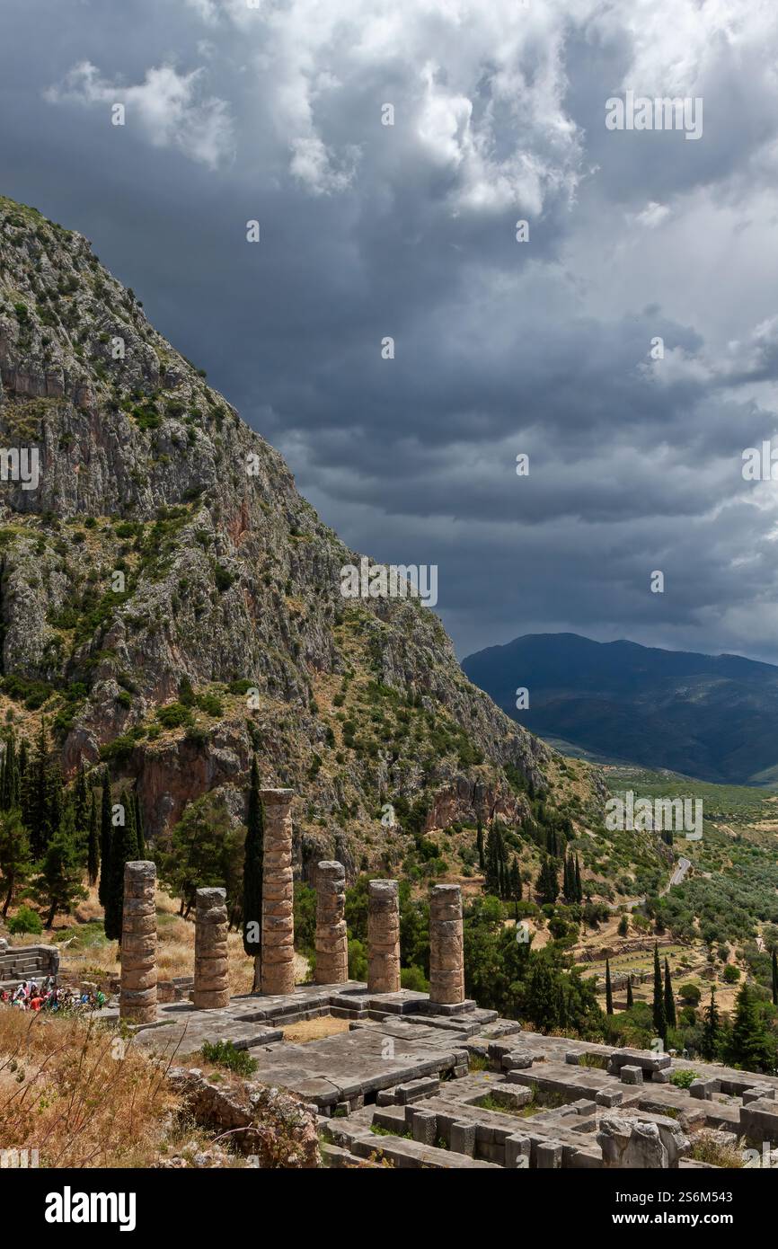 The temple of Apollo at ancient Delphi, the 'navel' and most important oracle of the ancient world, Fokida, Central Greece. Stock Photo