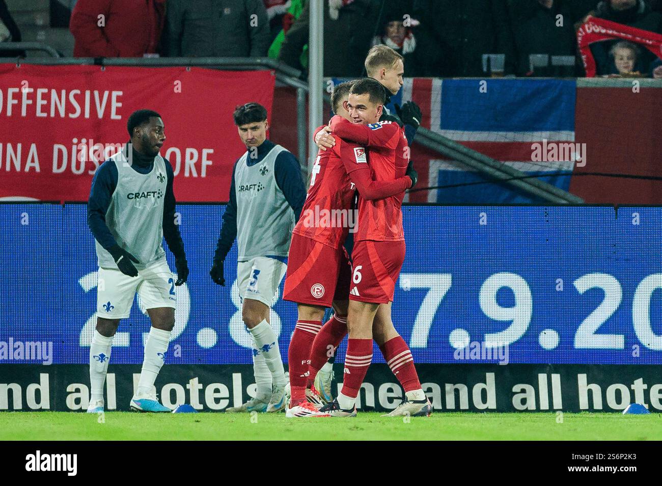 Jubel Zum 2 0 Durch Giovanni Haag Fortuna D sseldorf 6 2 Fussball 