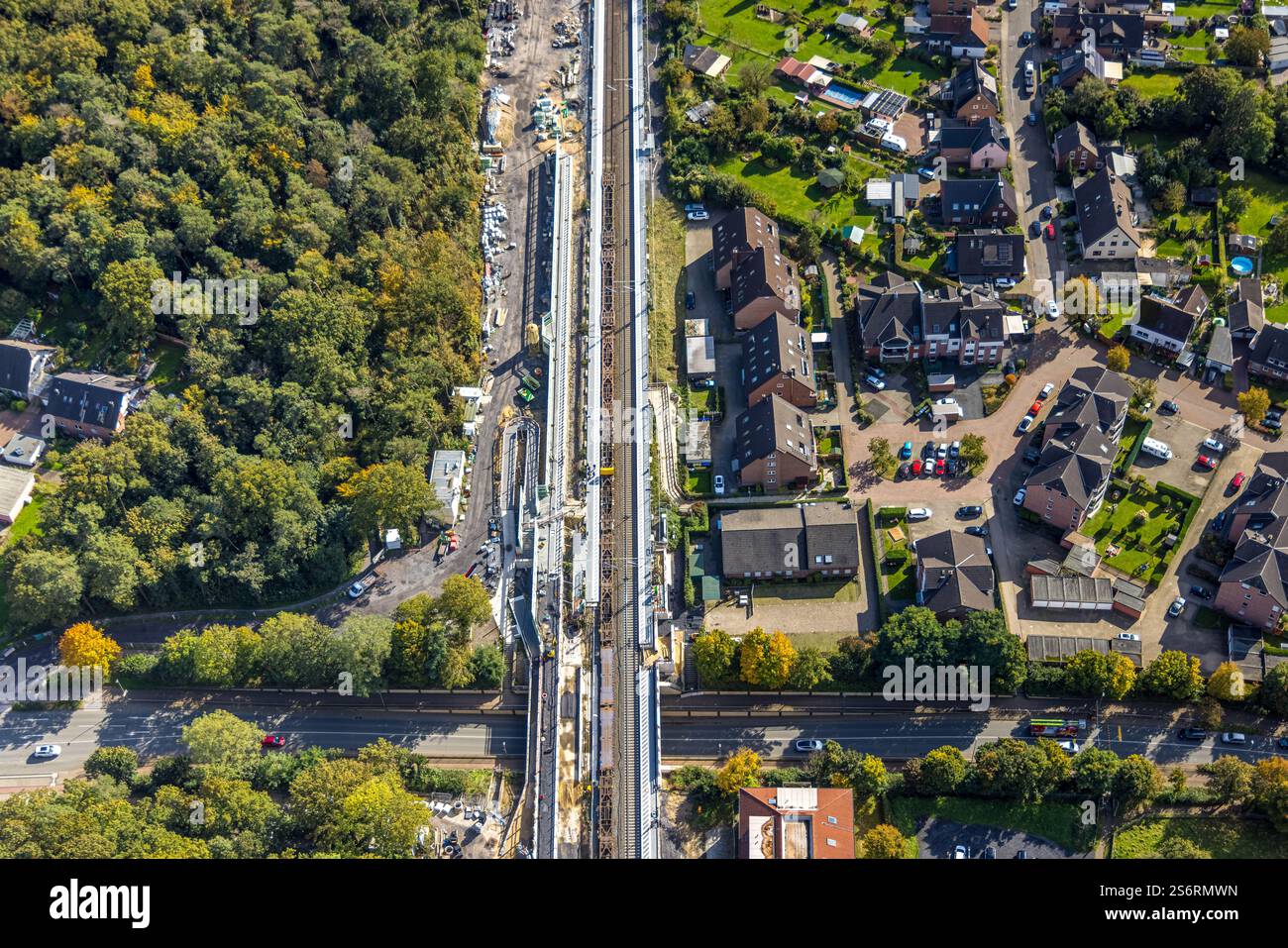 Luftbild, Hbf Bahnhof Voerde, Baustelle Brücke Steinstraße, Ausbau der Betuweroute und Betuwe-Linie Eisenbahnstrecke, Baustelle mit Schallschutzwand, Stock Photo