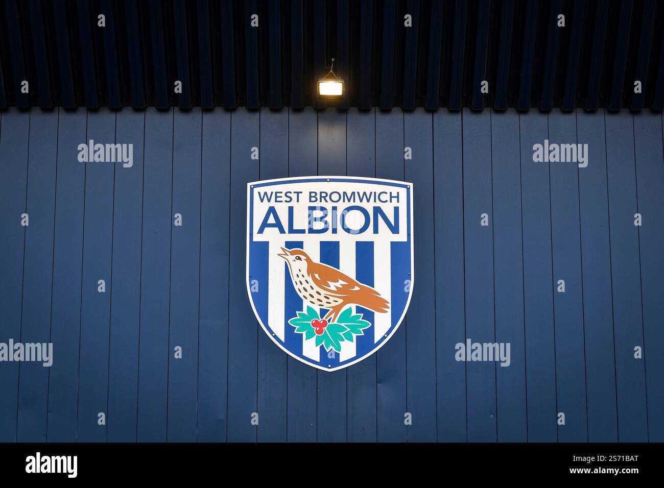 WEST BROMWICH ALBION Football Non Enamel Pin Badge W.B.A. chrome