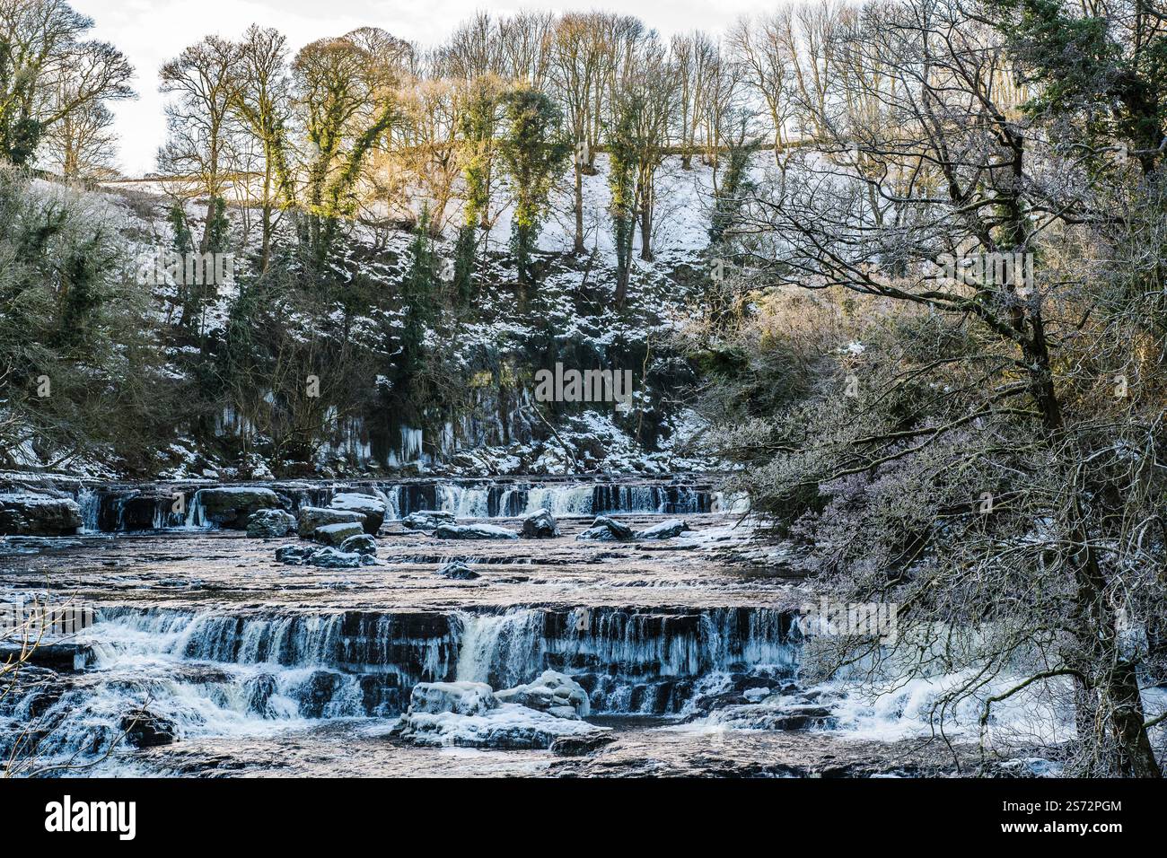 Frozen Aysgarth Falls Stock Photo Alamy