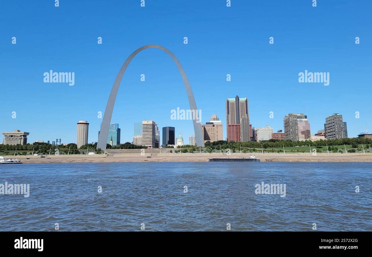 St Louis from the Mississippi River, Missouri. The Gateway Arch dominates the city skyline. - Smartphone Captured Stock Image