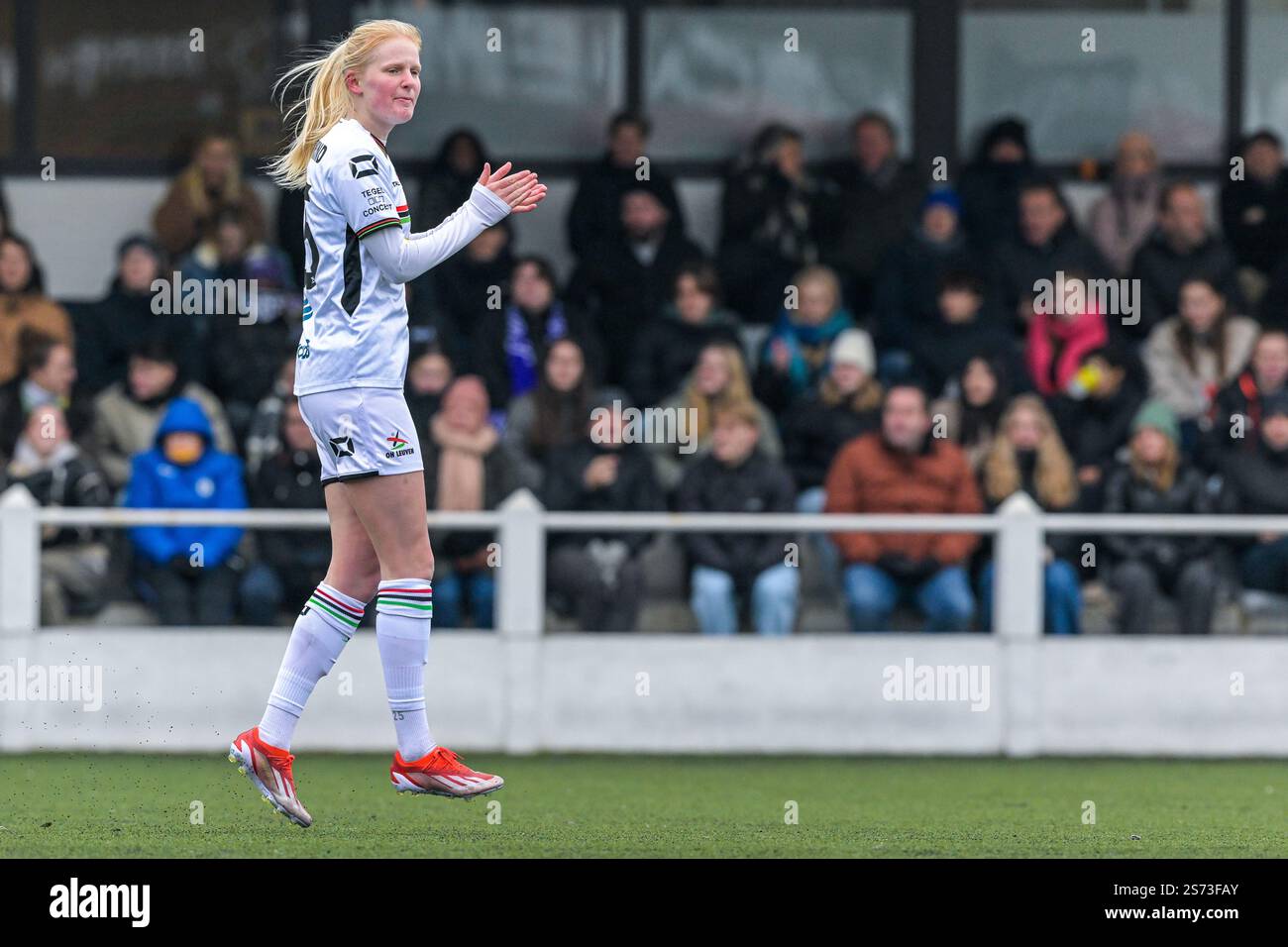 Linde Veefkind (25) of OHL scores 11 and Leuven celebrate during a