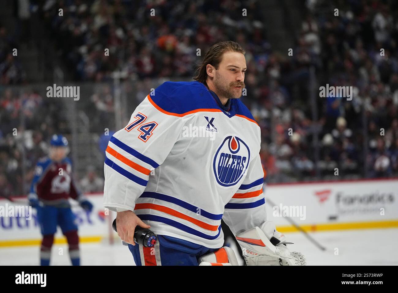 Edmonton Oilers goaltender Stuart Skinner (74) in the first period of ...
