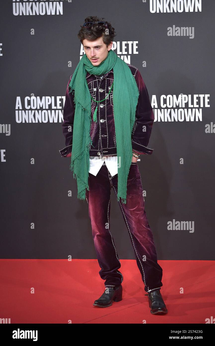 Timothée Chalamet attends "A Complete Unknown" premiere photocall at Hotel De La Ville on