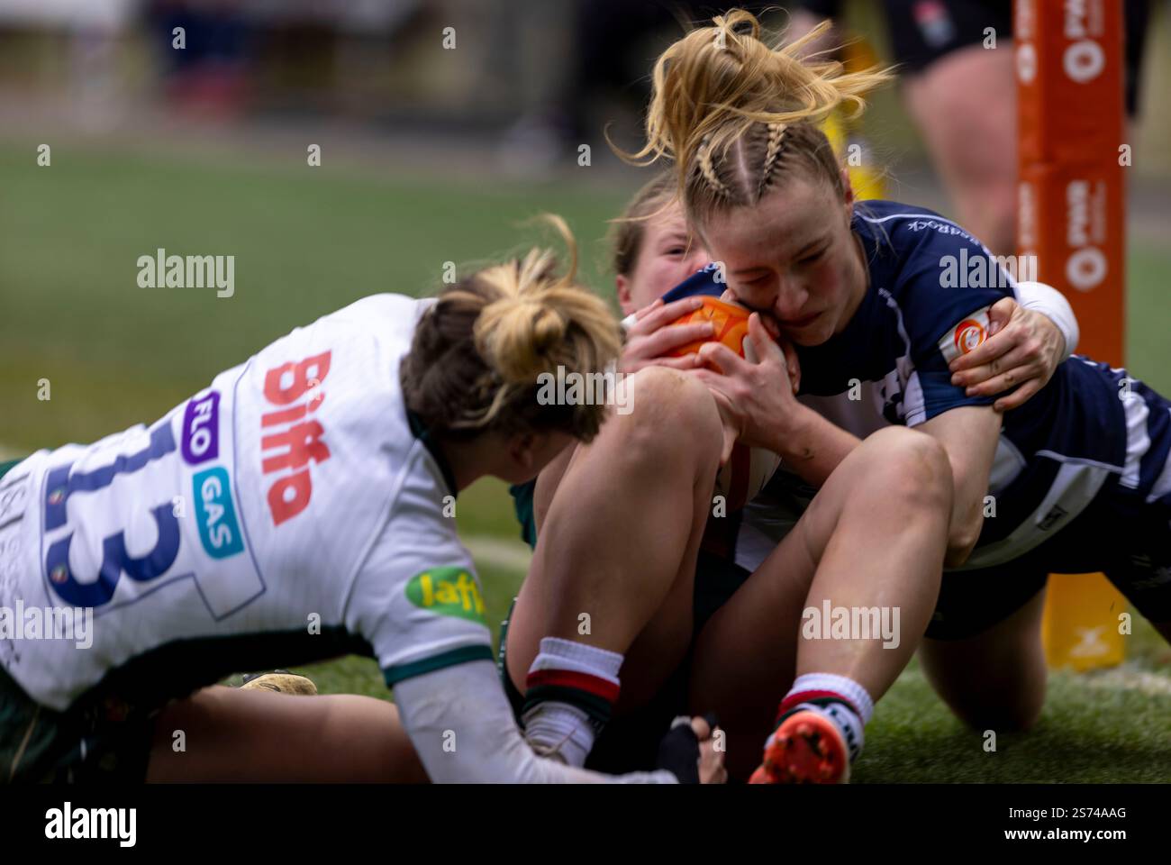 Aag Rugby Meg jones rugby pwr scoring a try hi-res stock photography and images ...