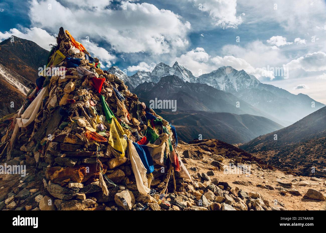 Serenity in himalayan mountains hi-res stock photography and images - Alamy