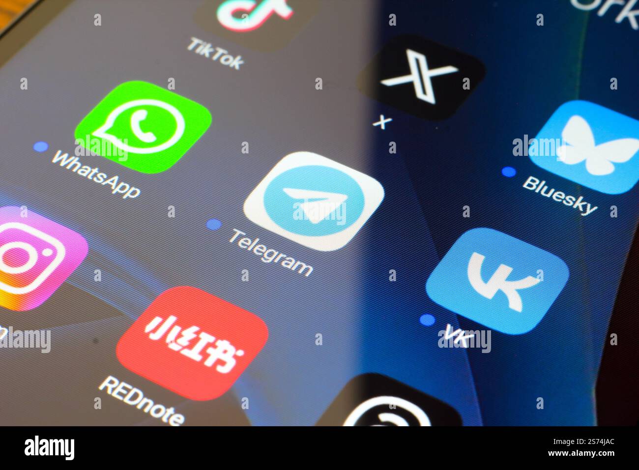 Telegram x hi-res stock photography and images - Alamy