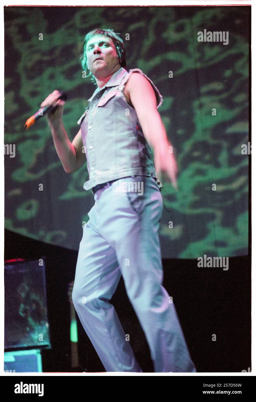SIMON LE BON, DURAN DURAN, CONCERT, 2000: Simon Le Bon the singer of ...