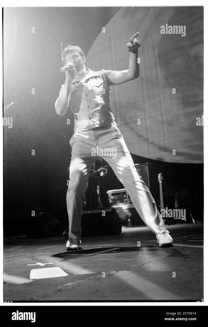 SIMON LE BON, DURAN DURAN, CONCERT, 2000: Simon Le Bon the singer of ...