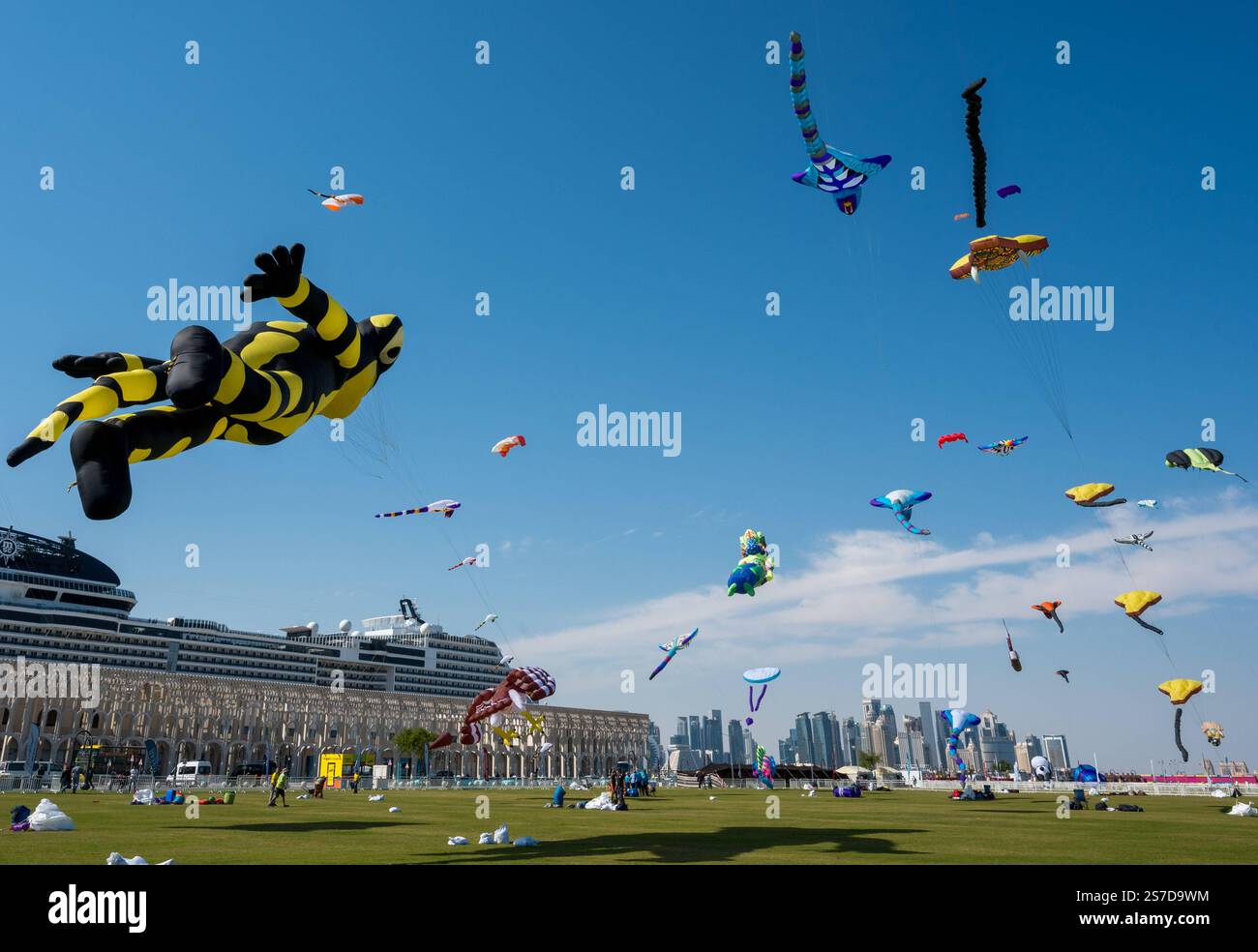 QATAR KITE FESTIVAL 2025 Participants are flying their kites during the