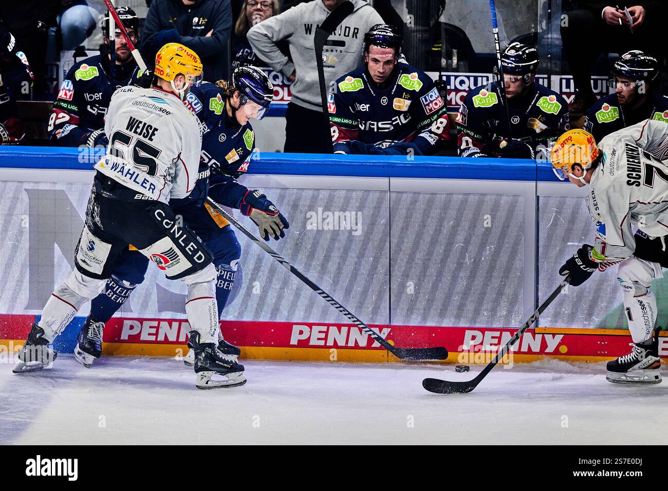 Christian Wejse (Fischtown Pinguins, #65), Korbinian Geibel (Eisbaeren ...