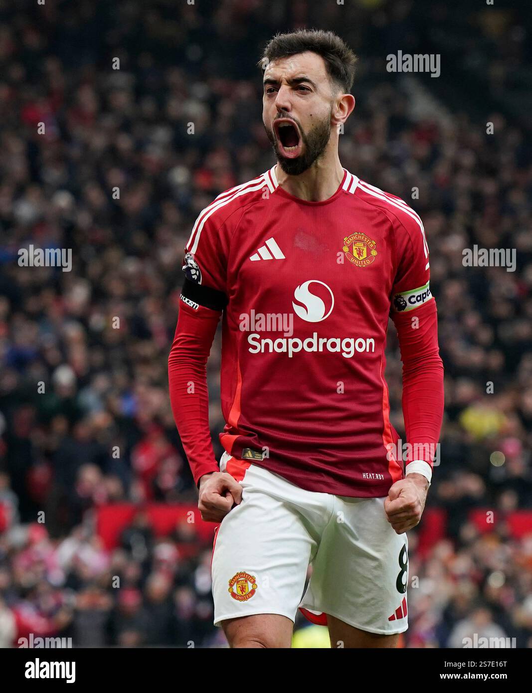 Manchester, England, 19th January 2025. Bruno Fernandes of Manchester