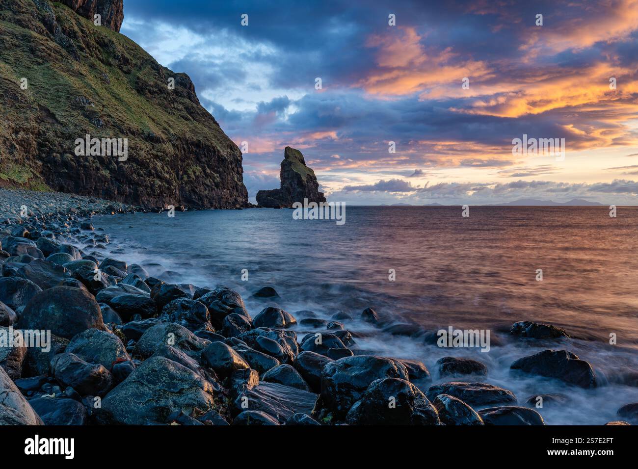Talisker Bay on Isle of Skye at sunset, Scotland Stock Photo - Alamy