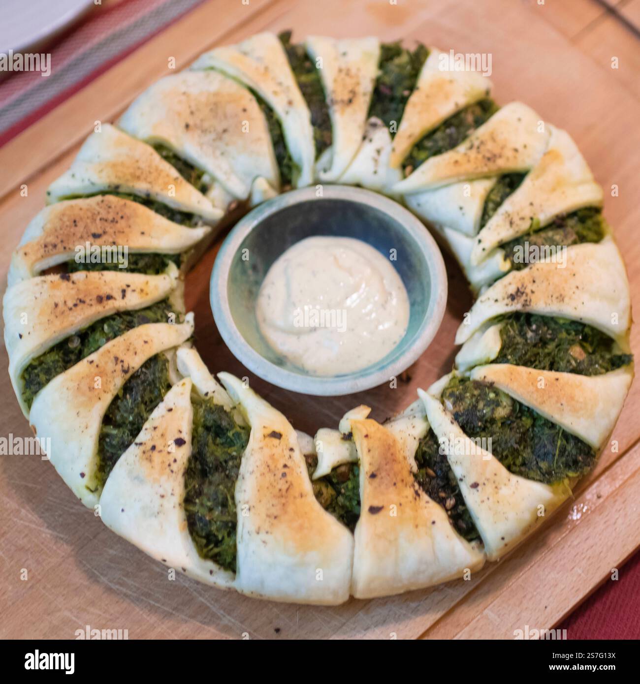 Campingküche Grünkohl im Blätterteigmantel mit Kassler und Gorgonzola ...