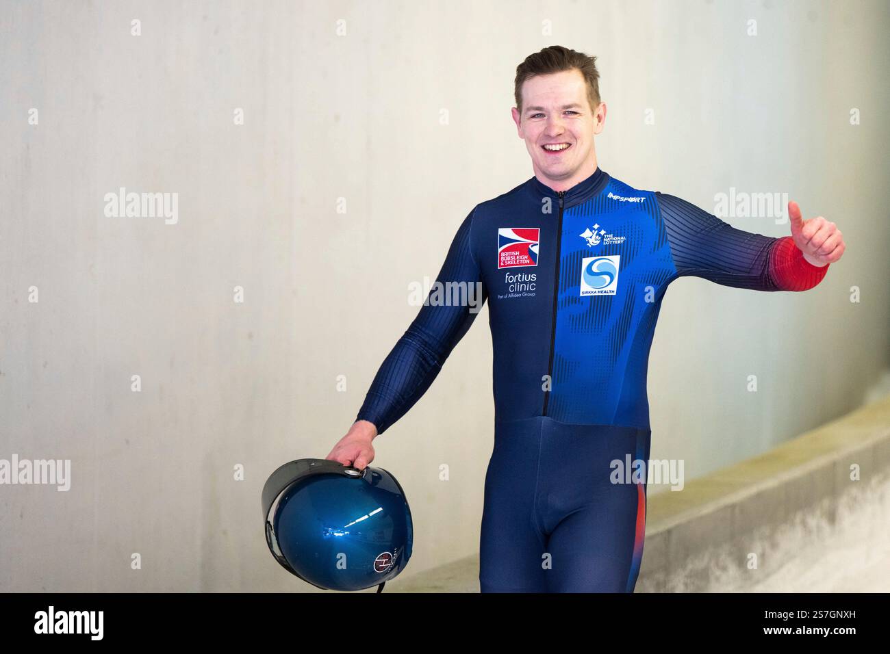 Brad Hall (Großbritannien) jubelt im Ziel, AUT, IBSF Bob Weltcup ...
