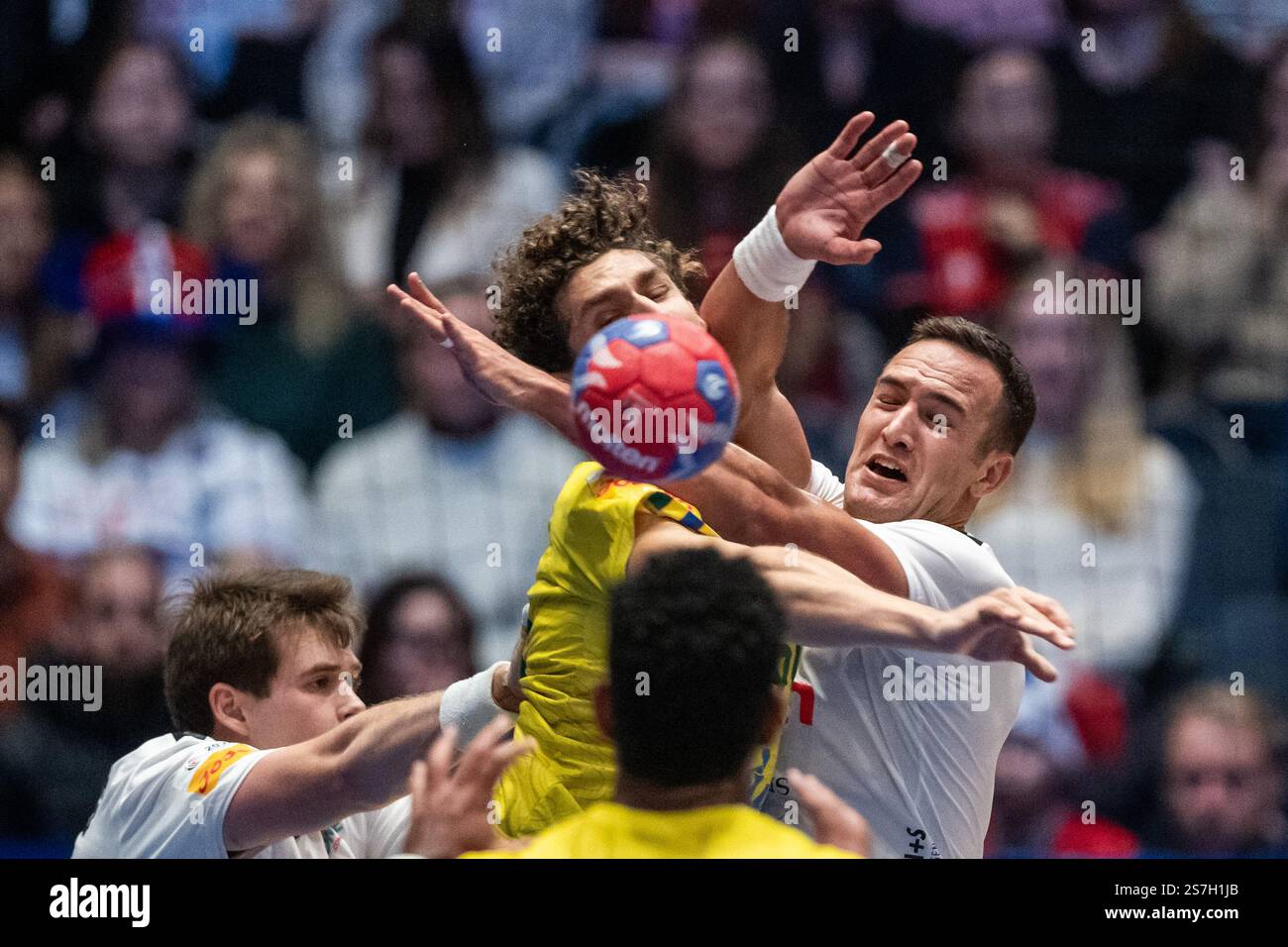 250119 Acacio Filho of Brazil competes for the ball with Jonas