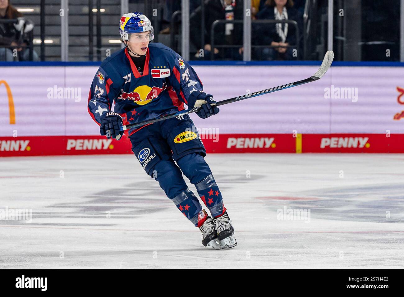 Veit Oswald (EHC Red Bull Muenchen, #27). GER, EHC Red Bull Muenchen vs