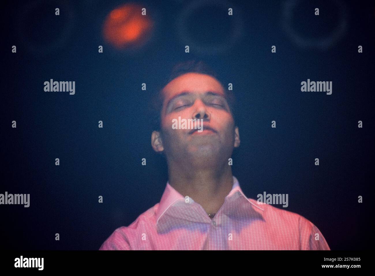 finlay-quaye-young-creamfields-1998-a-young-finlay-quaye-playing