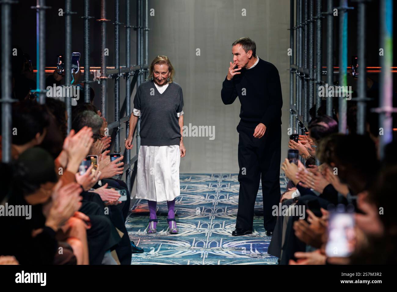 milan-italien-19th-jan-2025-miuccia-prada-and-raf-simons-at-prada