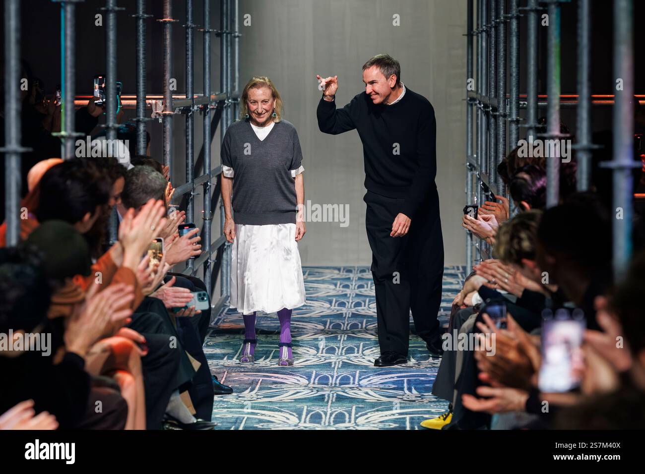 milan-italien-19th-jan-2025-miuccia-prada-and-raf-simons-at-prada