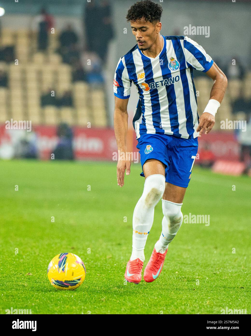 Jogo de futebol portugal hi-res stock photography and images - Alamy