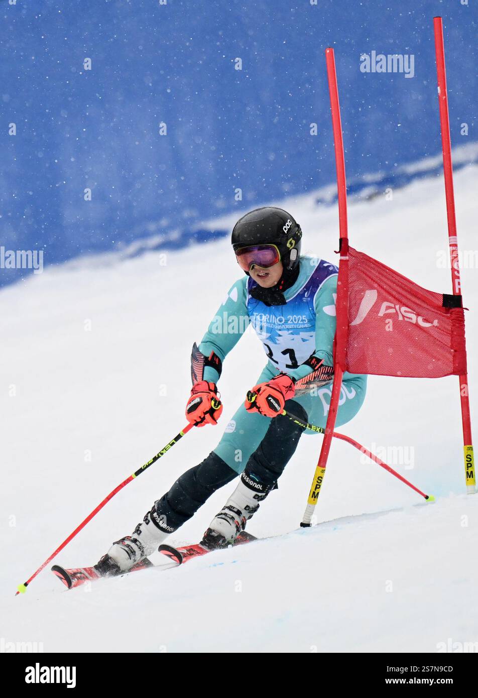 (250120) BARDONECCHIA, Jan. 20, 2025 (Xinhua) Cui Dingyuan of