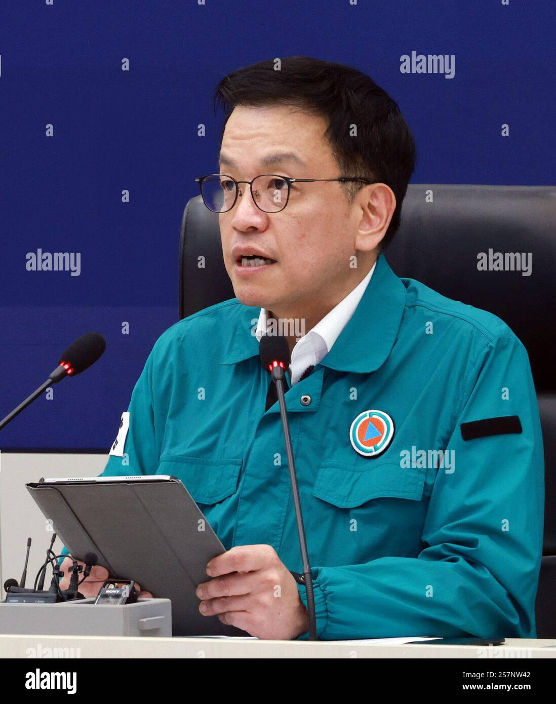 Meeting on safety measures ahead of holiday Acting President Choi Sang
