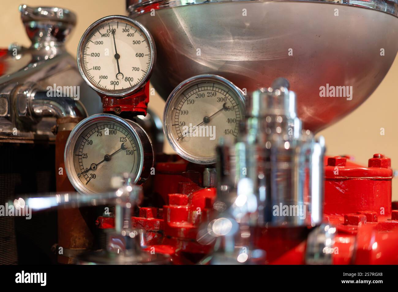 Vintage pressure gauges mounted hi-res stock photography and images - Alamy