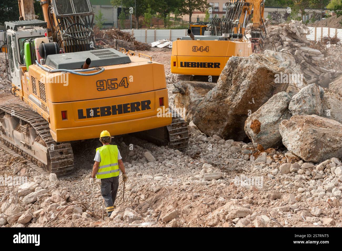 リリパル New Liebherr R 954 SME Hydraulic Excavators operating