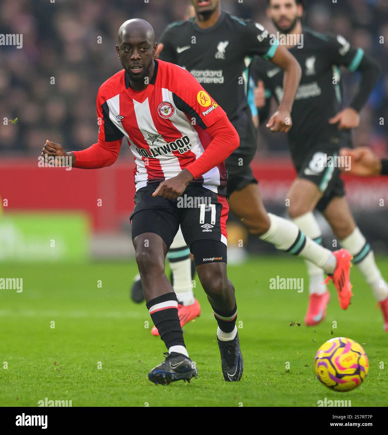 Brentford v Liverpool - Premier League - Gtech Community Stadium. Brentford's Yoanne Wissa in action. Picture : Mark Pain / Alamy Live News Stock Photo