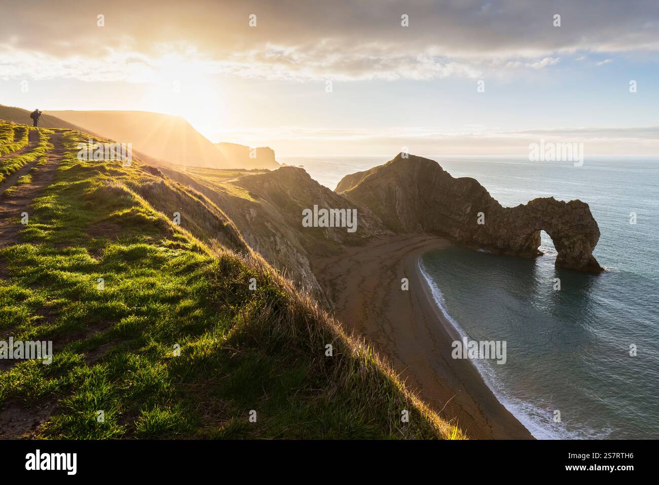 view-at-sunrise-of-the-durdle-door-a-natural-limestone-arch-on-the