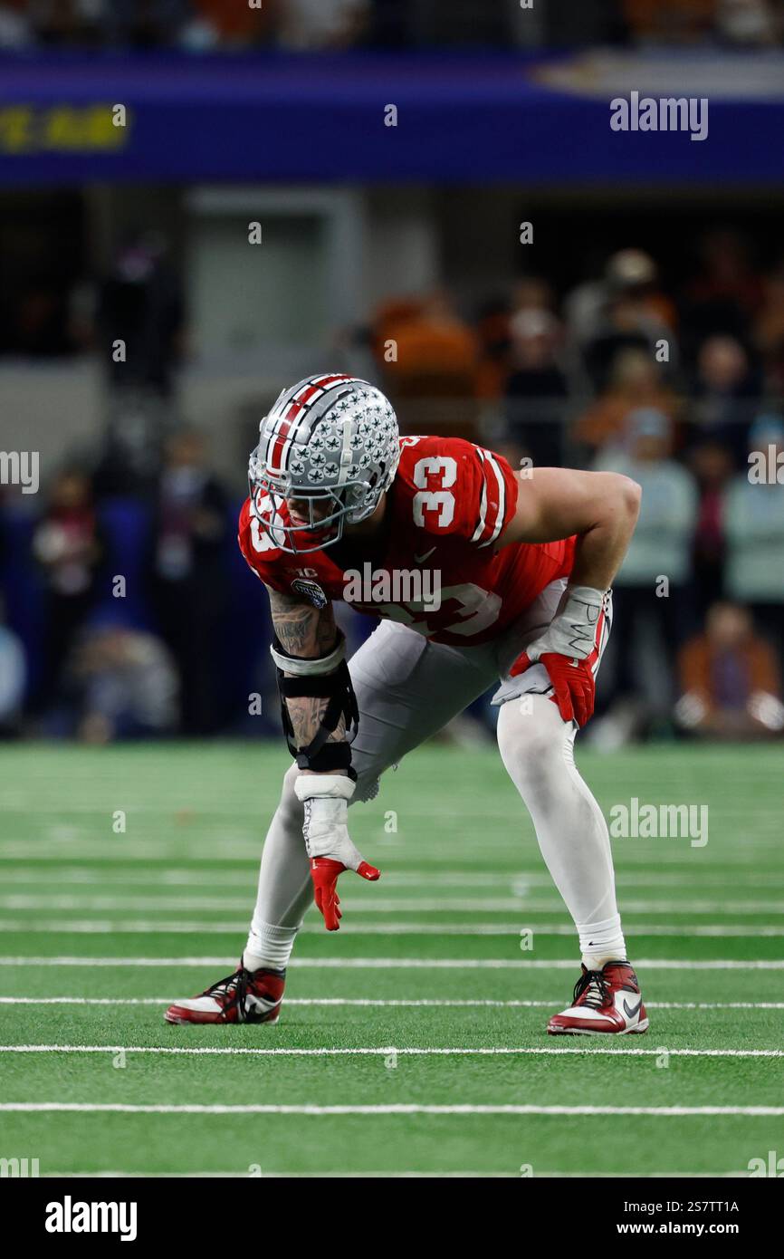 Ohio State defensive end Jack Sawyer (33) lines up for the snap during