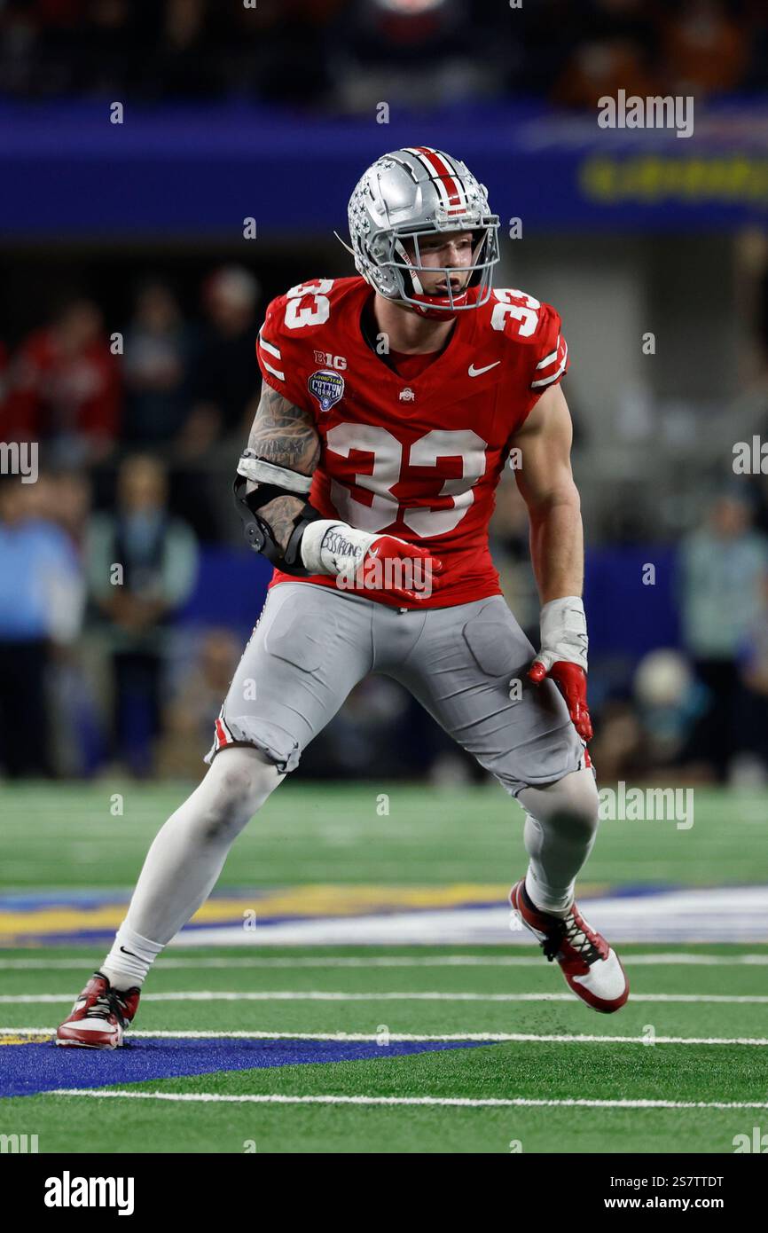 Ohio State defensive end Jack Sawyer (33) rushes during the NCAA CFP