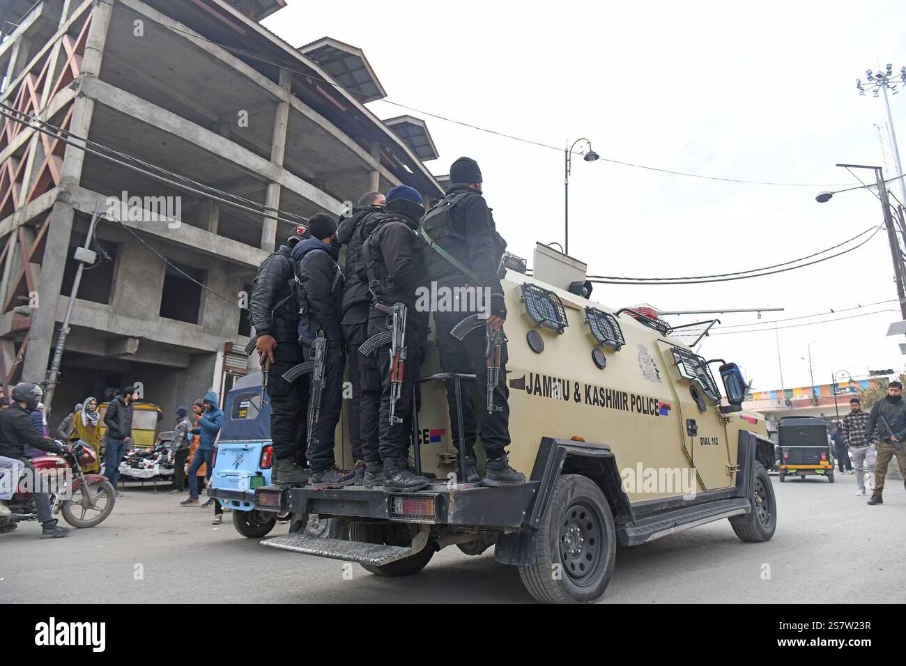 Basit Comp Srinagar, Jammu And Kashmir, India. 20th Jan, 2025. Policemen patrol on ...