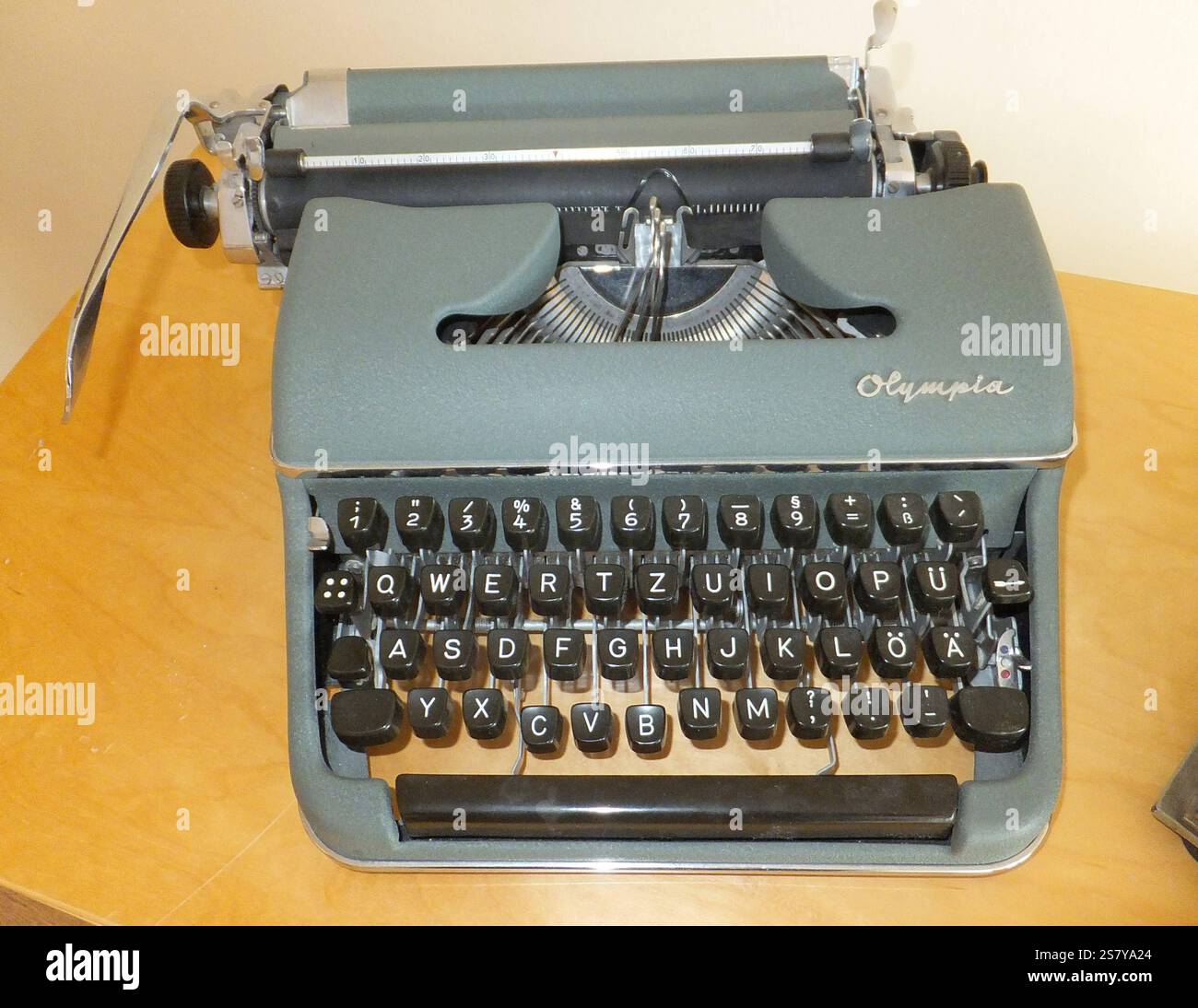 Olympia typewriter hi-res stock photography and images - Alamy