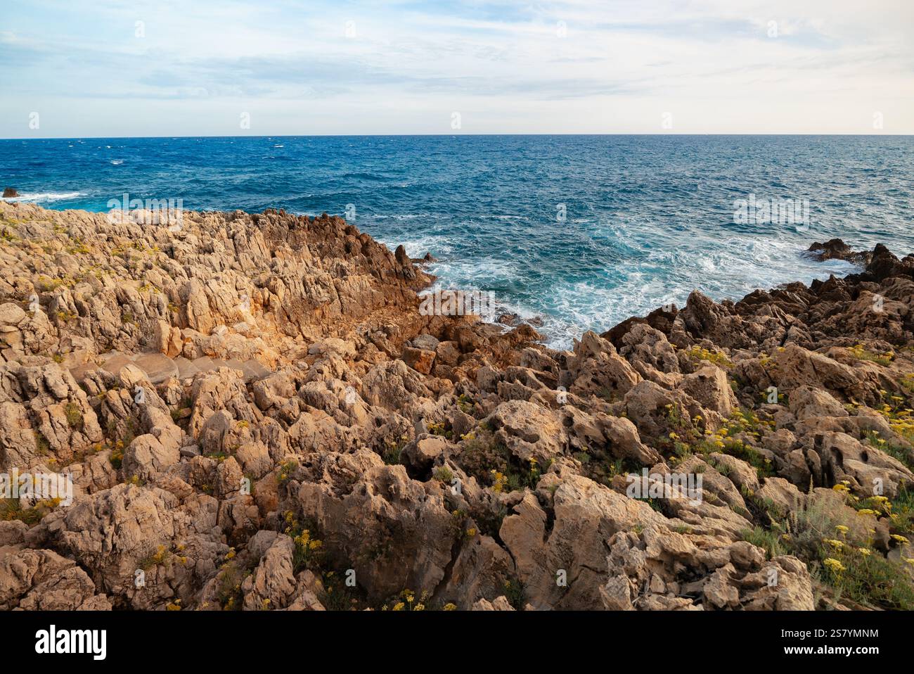 Rugged limestone sea rocks hi-res stock photography and images - Alamy